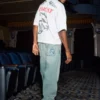 Hellblaue Baggy-Jeans mit gesticktem Würfel-Motiv