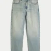 Hellblaue Baggy-Jeans mit gesticktem Würfel-Motiv