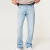 Hellblaue Bootcut-Jeans