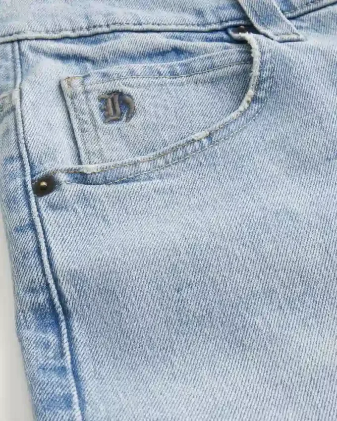 Hellblaue Skater-Baggy-Jeans