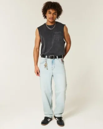 Hellblaue Skater-Baggy-Jeans mit Spielkartengrafik