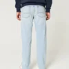 Hellblaue Straight-Jeans