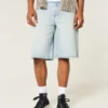 Hellblaue Super-Baggy-Jeansshorts mit Würfelgrafik