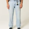 Helle, locker sitzende Jeans