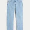 Helle, locker sitzende Jeans