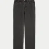 Hoch geschnittene, gewaschene schwarze Straight-Jeans