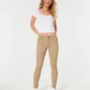 Hoch geschnittene, superenge Hose in Khaki