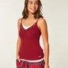 Holiday Vault Release Spitzenbesetztes Layering-Top
