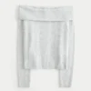 Hollister Bequemer Cloud Stitchy Off-Shoulder-Pullover Hollister Bequemer Cloud Stitchy Off-Shoulder-Pullover