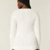 Ikonischer V-Ausschnitt-Pullover mit Zopfmuster