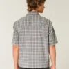 Kastig geschnittenes Kurzarm-Shirt mit Kirschgrafik