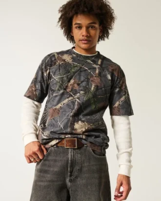 Kastig geschnittenes, schweres Camouflage-T-Shirt