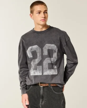 Kastig geschnittenes, schweres Langarm-T-Shirt mit Grafikdruck 22