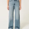 Kurvige High-Rise-Baggy-Jeans in mittlerer Waschung