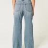 Kurvige High-Rise-Baggy-Jeans in mittlerer Waschung