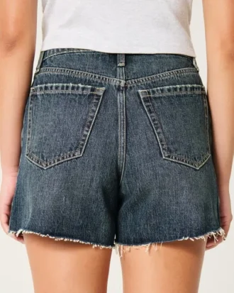 Kurvige, hoch geschnittene, dunkel gewaschene, lockere Jeansshorts 5″