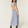 Kurzärmeliges Maxikleid mit offenem Rücken