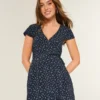 Kurzärmeliges Wickelkleid