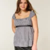 Leichtes Babydoll-Oberteil aus Satin mit Bindeband