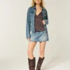 Leichtes Satin-Top mit Spitzenbesatz
