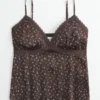 Leichtes Satin-Top mit Spitzenbesatz