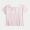 Leichtes T-Shirt mit Blumenmuster und Bindeband