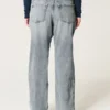 Low-Rise-Jeans in mittlerer Waschung mit entspanntem, geradem Schnitt