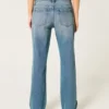 Low-Rise-Jeans in mittlerer Waschung mit entspannter, gerader Passform
