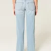 Low-Rise-Jeans mit heller Waschung und Rissen