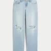 Low-Rise-Jeans mit heller Waschung und Rissen