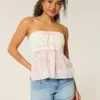 Low-Rise-Jeansshorts in heller Waschung mit Blumenstickerei