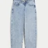 Low-Rise Light Wash Tapered Baggy Jeans