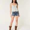 Low-Rise-Shorts aus mittelblauem Denim