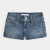 Low-Rise-Shorts aus mittelblauem Denim