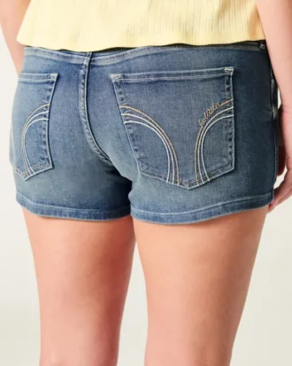 Low-Rise-Shorts in mittlerer Waschung