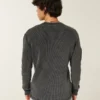 Lässiges langärmeliges Thermoshirt mit Rundhalsausschnitt