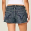 Mini-Shorts aus dunkelblauem Denim mit niedriger Leibhöhe