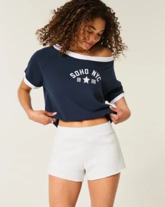 Mini-Shorts aus Fleece mit seitlichen Streifen
