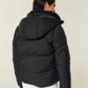 Mit Kunstfell gefütterte Daunenjacke