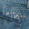 Mittlerer Waschgang Bestickter Denim-Minirock