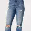 Mom-Jeans mit extrem hoher Leibhöhe und mittelstarker Waschung