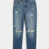 Mom-Jeans mit extrem hoher Leibhöhe und mittelstarker Waschung
