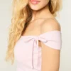 Off-Shoulder-Top mit gebundenen Ärmeln