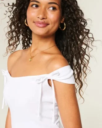 Off-Shoulder-Top mit gebundenen Ärmeln