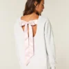 Oversized-Sweatshirt mit Schleife auf dem Rücken „Class of ’26”