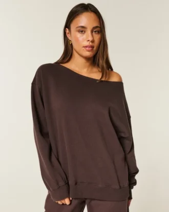 Oversized-Sweatshirt mit schulterfreiem Ausschnitt