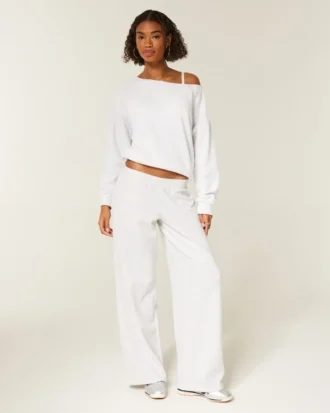 Oversized-Sweatshirt mit schulterfreiem Ausschnitt