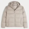 Pufferjacke mit Kapuze