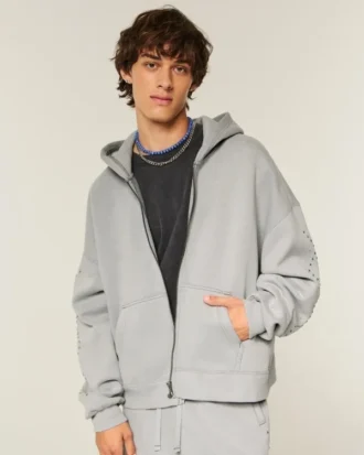rechteckig geschnittener hoodie mit reissverschluss und nieten 2 330x413 - Rechteckig geschnittener Hoodie mit Rei&szlig;verschluss und Nieten