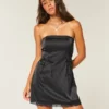 Satin-Bodycon-Kleid mit Schleife und trägerlosem Ausschnitt